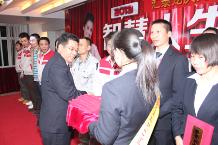 九游体育2013年元旦晚会温馨举办