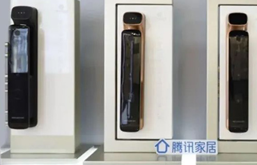 腾讯家居评测 | 九游体育D1f仿生3D人脸识别智能锁，“云安全”设计玩转智能安防